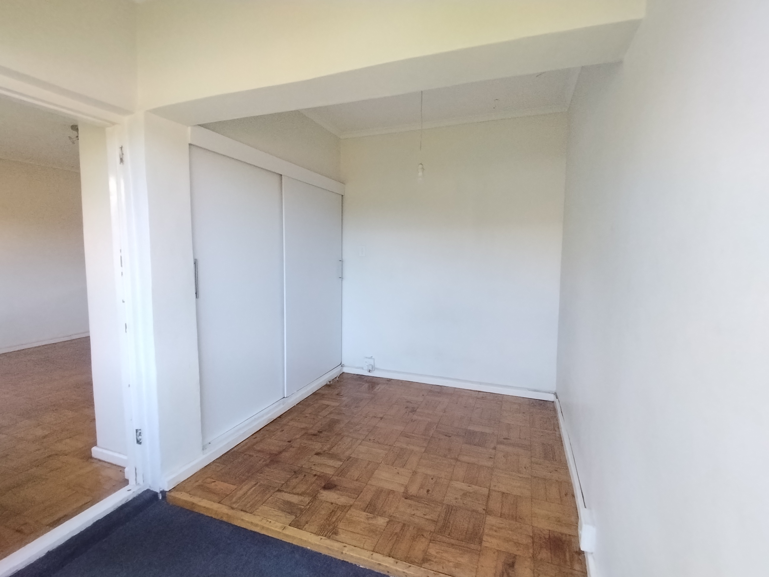 To Let 1 Bedroom Property for Rent in Claremont Western Cape